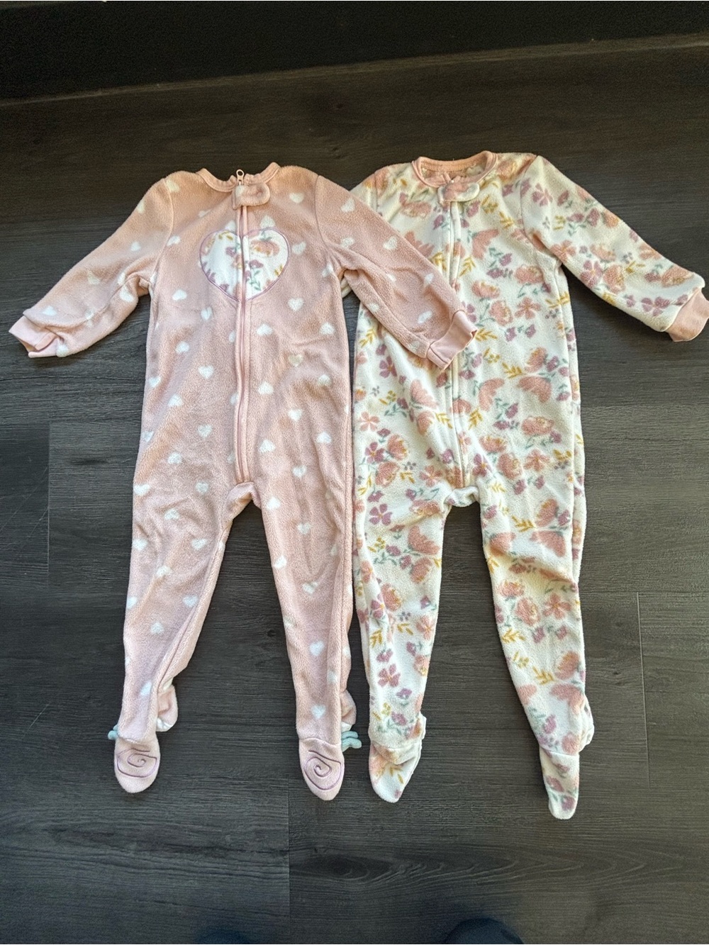 chick pea Pink & Cream Heart and Floral Fleece Footed Pajamas Set